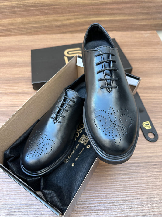 C006-Chaussure L’élégance rencontre le confort absolu